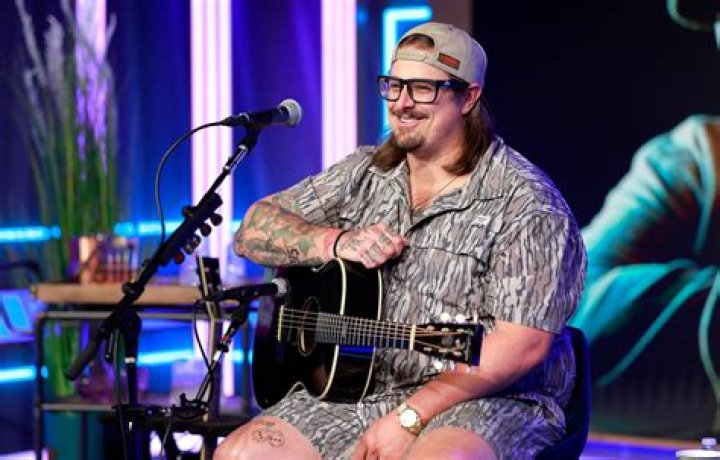 Clay Country Singer: A Rising Star in the Music Scene