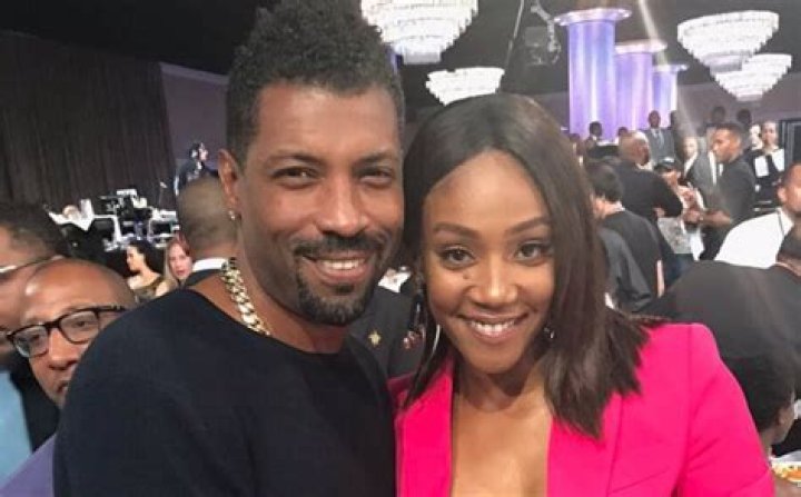 Deon Cole Girlfriend: A Look Into His Love Life
